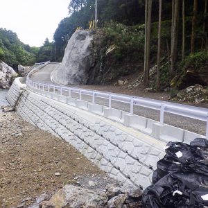 平成31年度 二級河川鳥羽河内川(鳥羽河内ダム)国補治水ダム建設 付替道路(仮設道路)工事