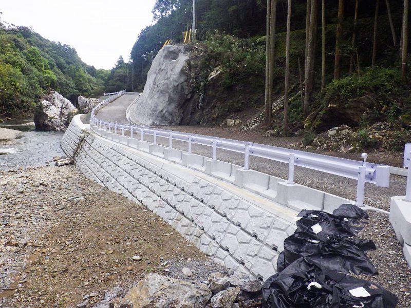 平成31年度 二級河川鳥羽河内川(鳥羽河内ダム)国補治水ダム建設 付替道路(仮設道路)工事