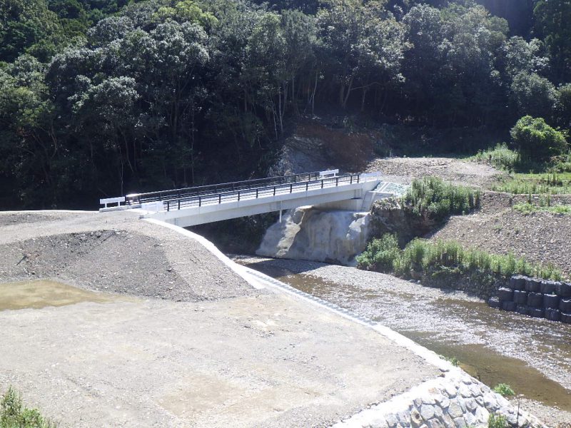 令和2年度　二級河川鳥羽河内川（鳥羽河内ダム）国補治水ダム建設工事用道路（付替橋梁）工事